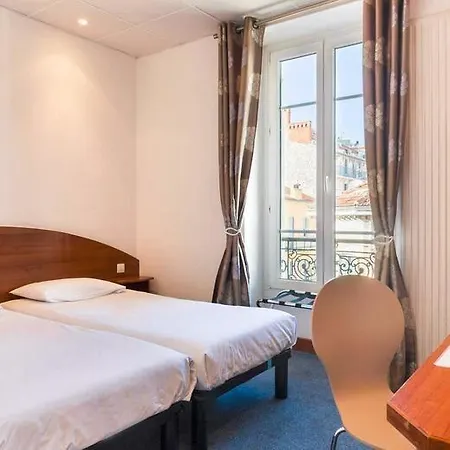 Hostal Ozz *