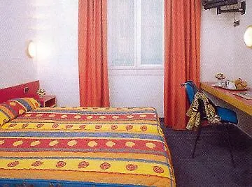 Ozz Hostel Nice