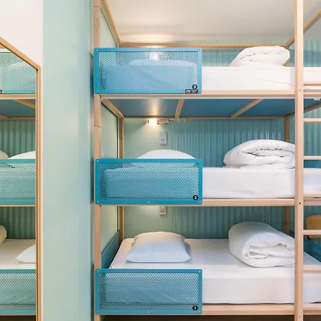 Ozz Hostel